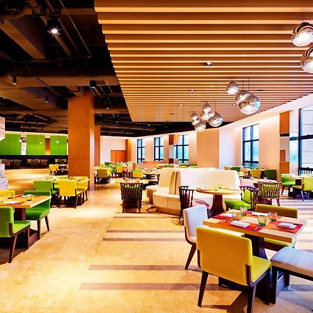 Aloft Dynamic Town Hotel Шънджън Екстериор снимка