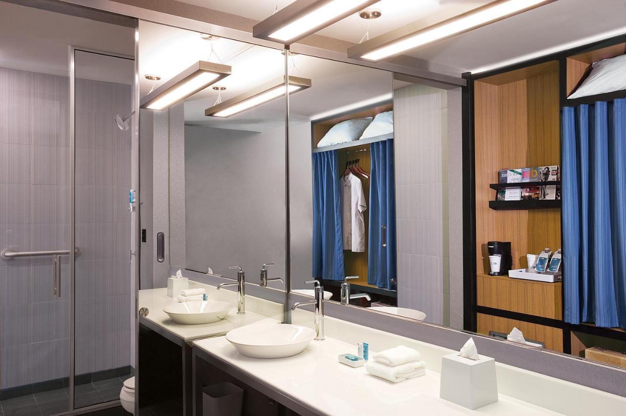 Aloft Dynamic Town Hotel Шънджън Екстериор снимка