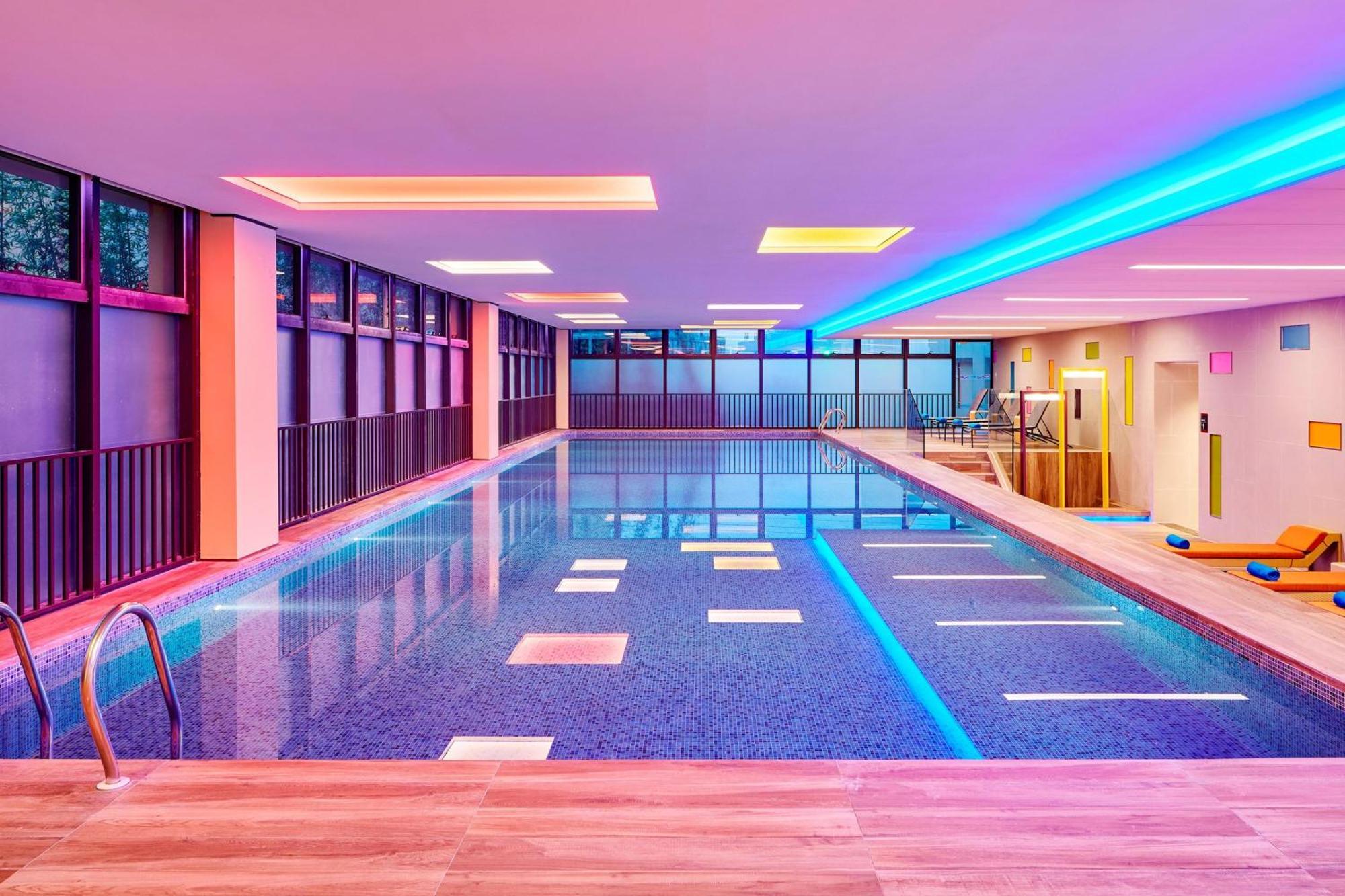 Aloft Dynamic Town Hotel Шънджън Екстериор снимка