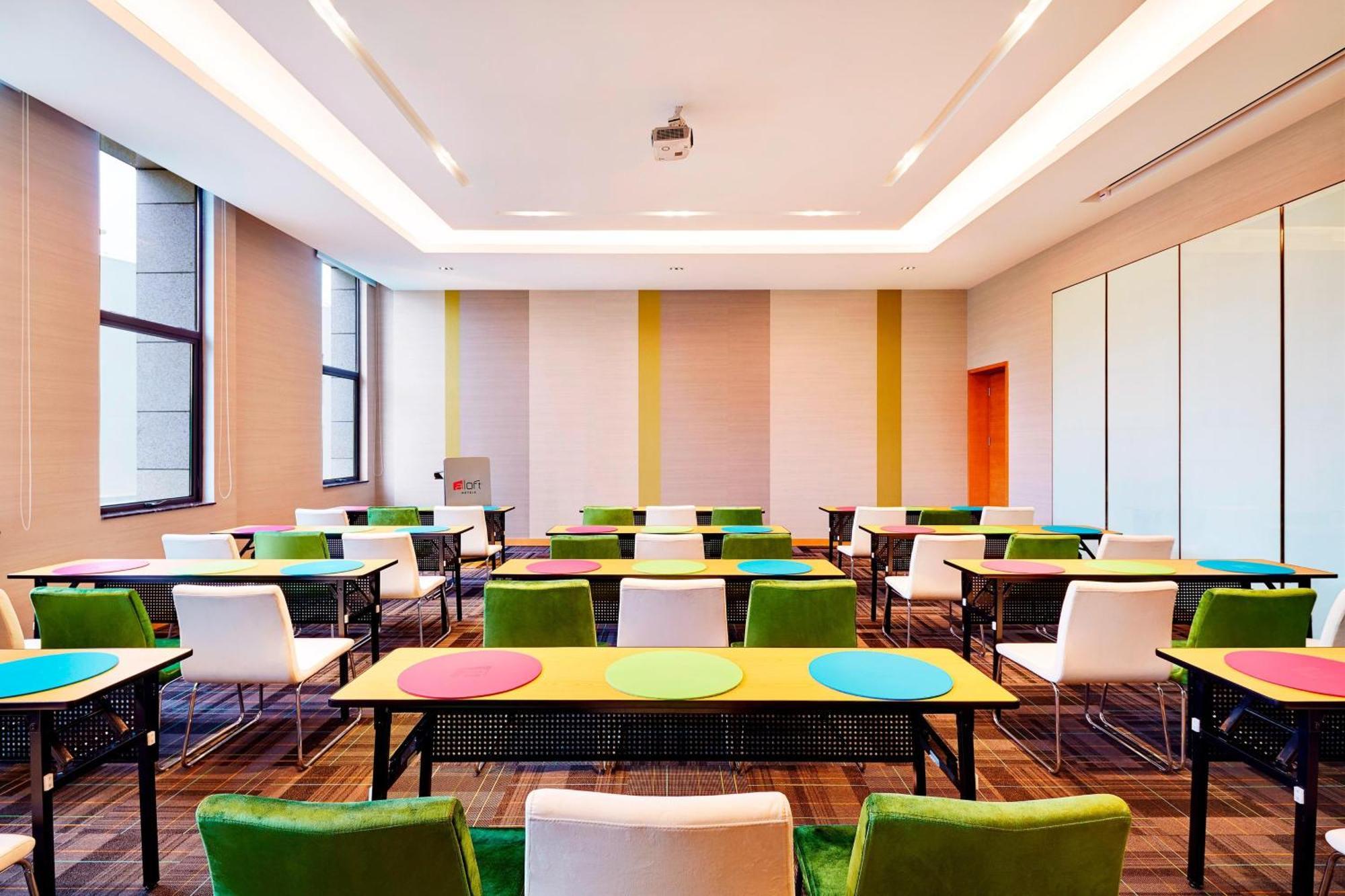 Aloft Dynamic Town Hotel Шънджън Екстериор снимка