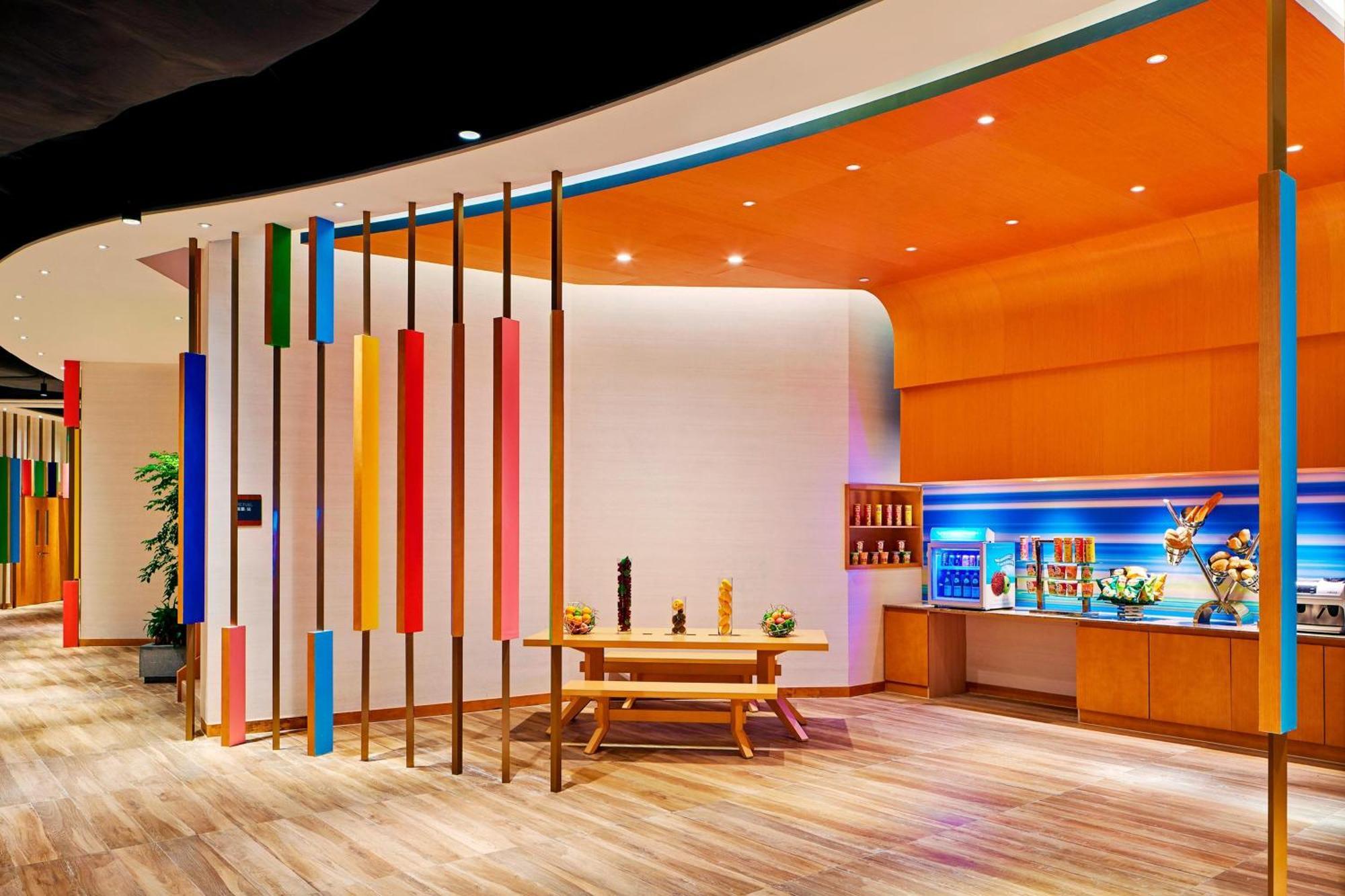 Aloft Dynamic Town Hotel Шънджън Екстериор снимка